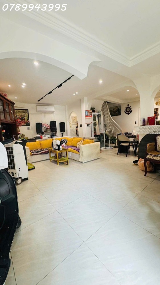 Lê Văn Sỹ - Nhà Mới Ở Ngay - Ngang Khủng Gần 8M - Hẻm Ba Gác - Cách Mặt Tiền Huỳnh Văn Bánh Vài Căn