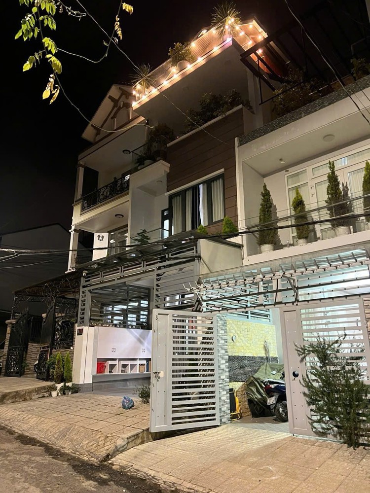 Nhà Đẹp – Giá Tốt – Chính Chủ Cần Bán Villa Tại Phường Xuân Hương, Tp Đà Lạt, Tỉnh Lâm Đồng