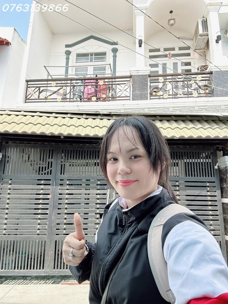 Chi 5. X Tỷ- Nhà 3 Tầng- Gần Hoàng Quốc Việt- Hxh 6M- Ngang 5.5M- 2 Lầu- Hoàn Công