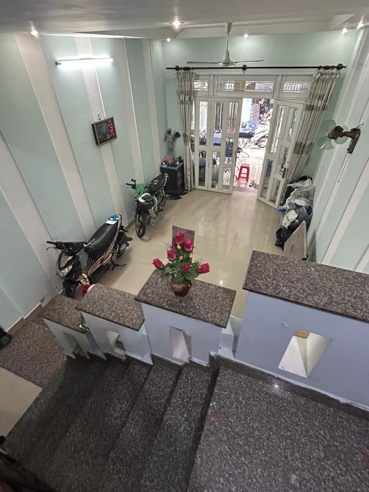 Bán Nhà Hxt Đường Bình Trị Đông, Bình Tân, 80M2, 4X20, 3 Tầng, 4Pn, Chỉ 5.5 Tỷ