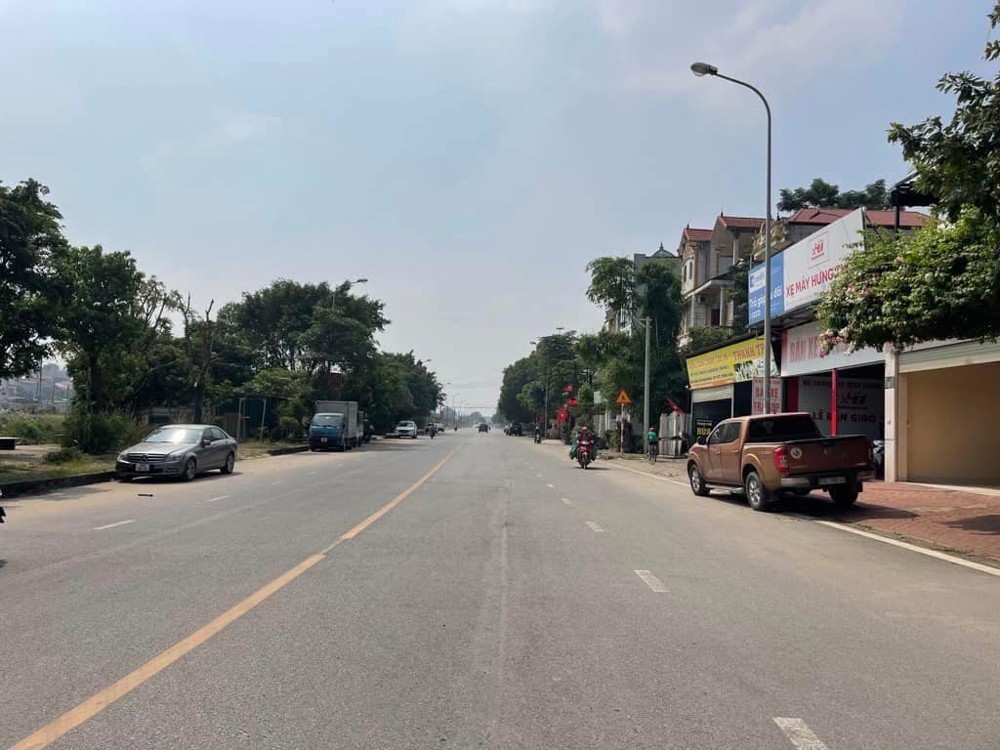 Đất Full Thổ Cư – Ô Tô Vào Tận Đất – View Sân Tdtt. 80M² Sổ Đỏ – Mặt Tiền 6M Vuông Đẹp. Đường