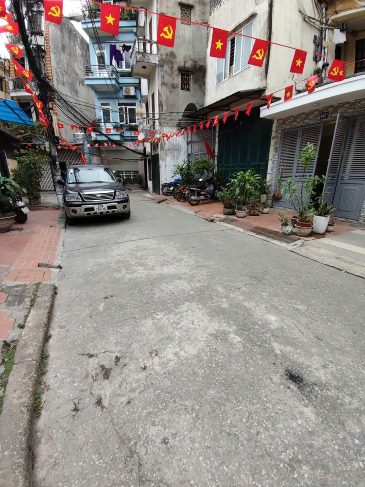 Cho Thuê Nguyên Căn Trương Định, Nhà Mới, Ô Tô Đỗ Cửa, Làm Văn Phòng 42M 3T, 15Tr 0903258273