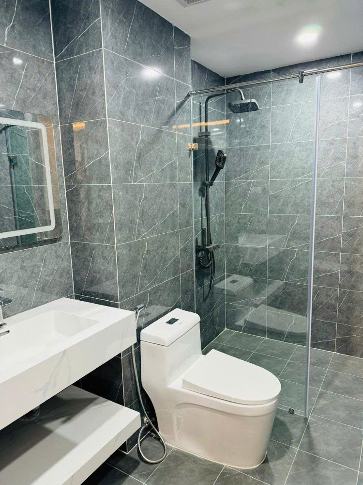 Bán Nhà Bát Khối 78M 6 Tầng Mt5m Thang Máy Gara Kinh Doanh Hơn 22 Tỷ