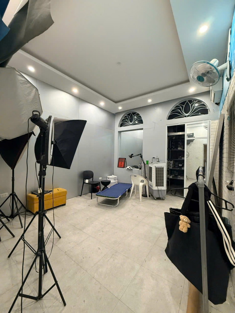 Chuyển Nhượng Mặt Bằng Vị Trí Đẹp , Đường Nguyễn Văn Cừ, Tp Vinh , Nghệ An