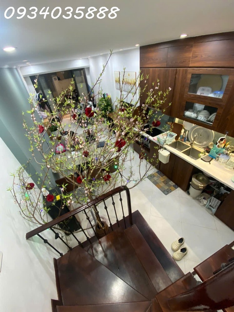 Ngọc Thụy – Nhà 6 Tầng – Gara Ô Tô – Chỉ 12.8 Tỷ