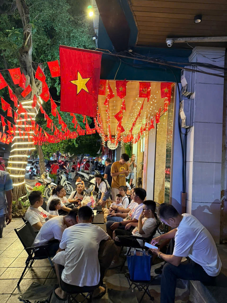 Sang Nhượng Quán Cafe Mặt Phố Lò Đúc, Hai Bà Trưng – Vị Trí Đẹp, Kinh Doanh Ổn Định