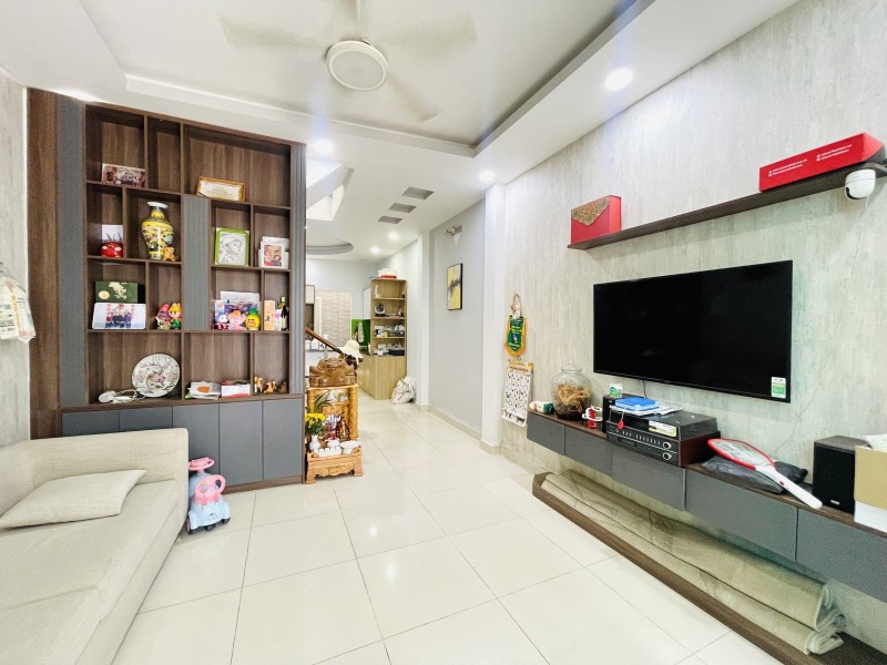 Bán Nhà 2 Tầng Võ Văn Hát Long Trường Thủ Đức - 52M2 - Hẻm Ô Tô - Giá 4.8 Tỷ