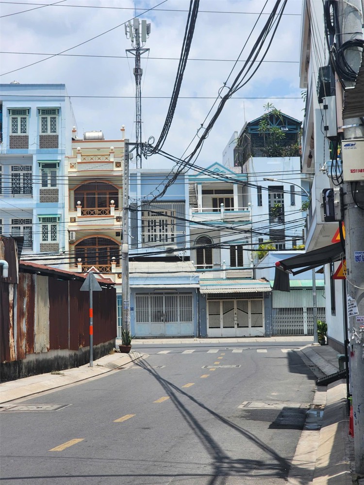 Hiếm – Lô Góc 2 Mặt Tiền Đường Nhựa 12M – Giá Chỉ 16 Tỷ – Bình Đông Quận 8