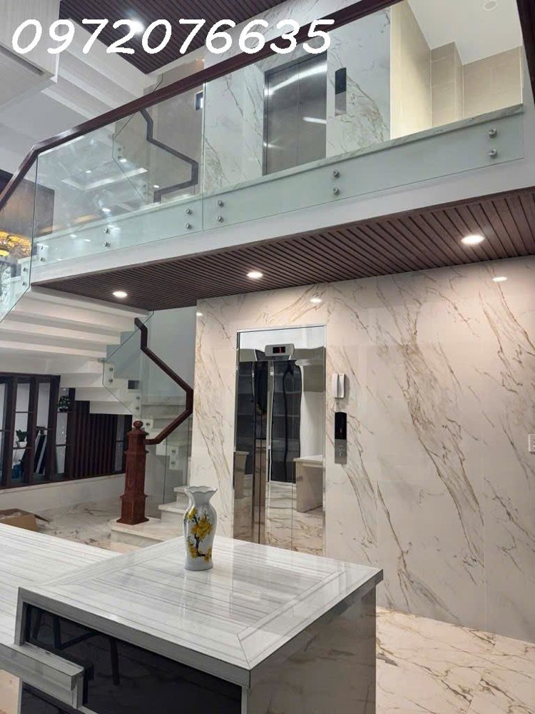 Hơn 9 Tỷ- Biệt Thự Cao Cấp Có Hồ Bơi- Thang Máy- Ngang 7 X 14- Đường Nguyễn Hữu Thọ- Gàn Kdc Zeit