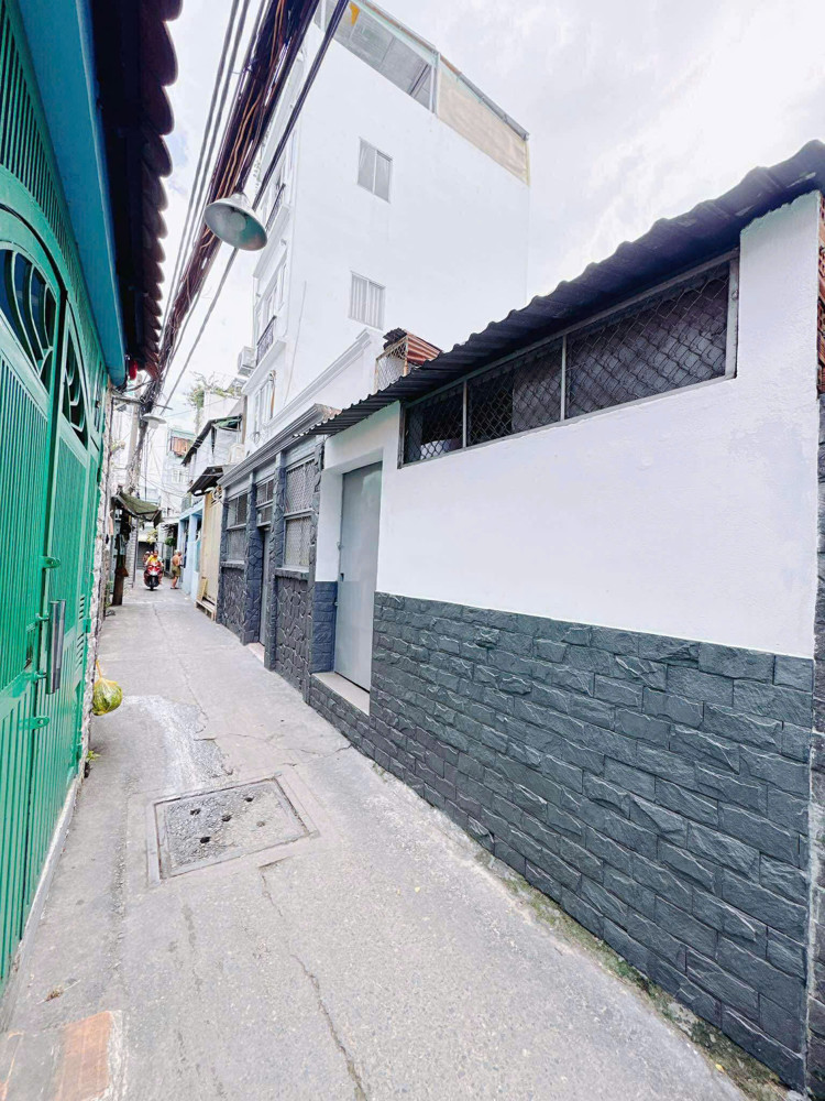 Bán Nhà Trung Tâm Q4 Ngang 10 X 12 Có 60 Triệu M2