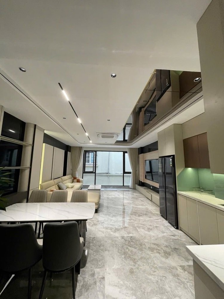 Bán Nhà 50M X 6T Nguyễn Văn Cừ, Oto Vào Nhà, Ngõ Thông, Full Nội Thất Chỉ Hơn 16 Tỷ Còn Tl