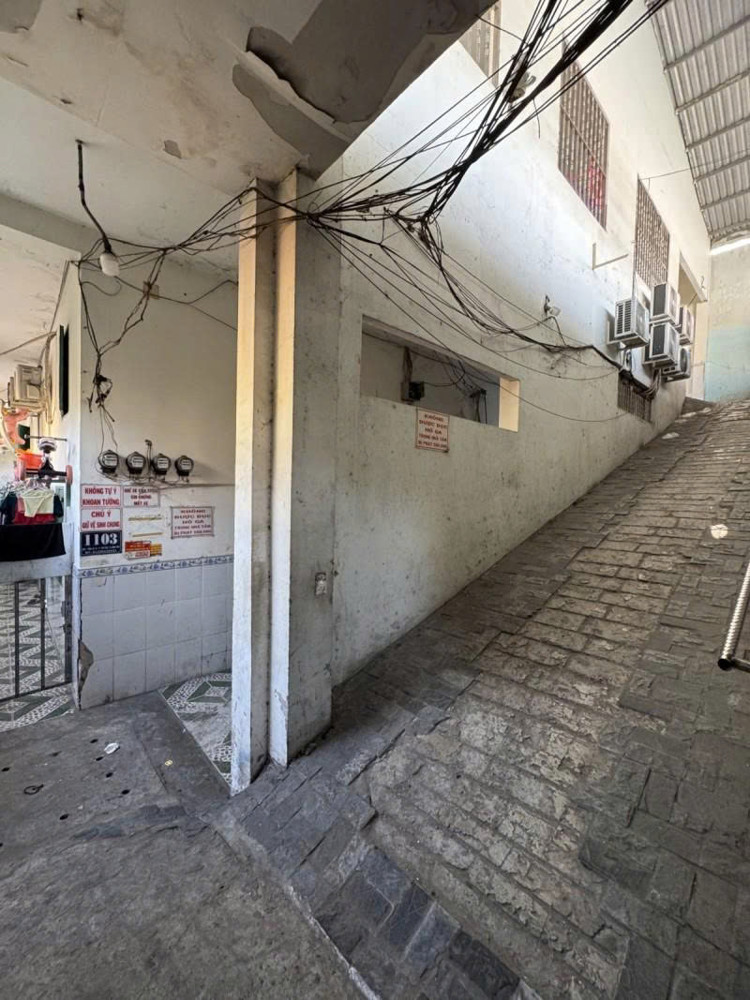 Bán Nhà Mặt Tiền Tỉnh Lộ 10 - Gần Khu Tên Lửa, 23X70m, 900M2, 3 Tầng, Thu 160Tr, 68 Tỷ