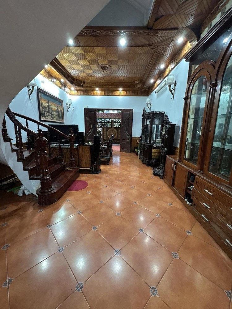 Bán Siêu Phẩm Mặt Phố Nguyễn Bá Khoản 85M2 - Vị Trí Đắc Địa Trung Yên - View Thoáng - Giá 45.8