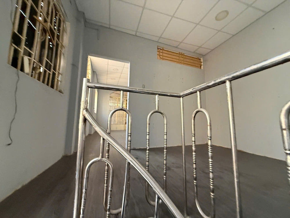 Sang Tiệm Điện Thoại – Mặt Bằng Đẹp, Kinh Doanh Đa Ngành Nghề - Đường Cmt8 - Thủ Dầu Một