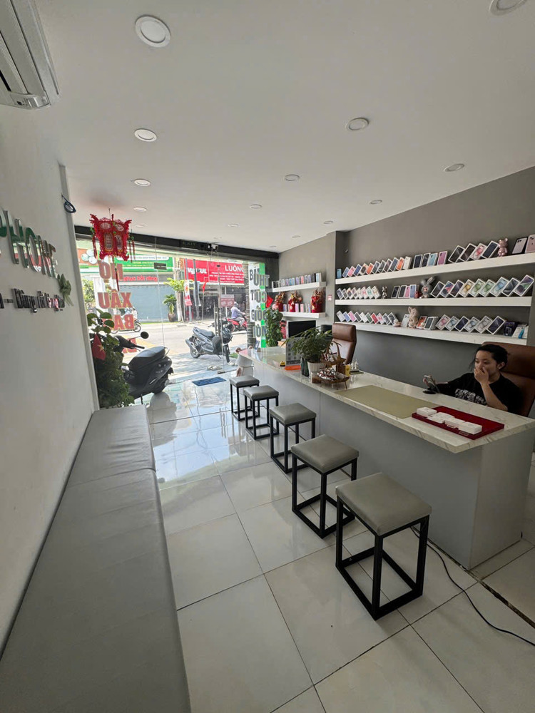 Sang Tiệm Điện Thoại – Mặt Bằng Đẹp, Kinh Doanh Đa Ngành Nghề - Đường Cmt8 - Thủ Dầu Một