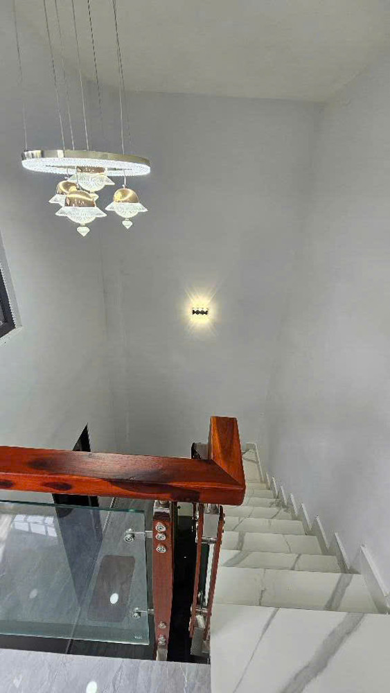 Nhà Mới 3 Tầng, Hẻm Thông, Giáp Quận 7 – Huỳnh Tấn Phát, 4 Tỷ 350