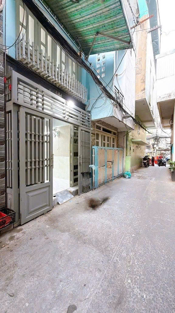 Bán Nhà Sát Mặt Tiền Q4 Đúc 5 Tấm Có 4 Đ Đói Diện Q1