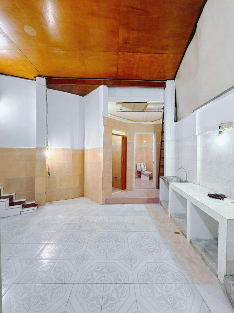 Bán Nhà Trung Tâm Q4 Ngang 10 X 12 Có 60 Triệu M2