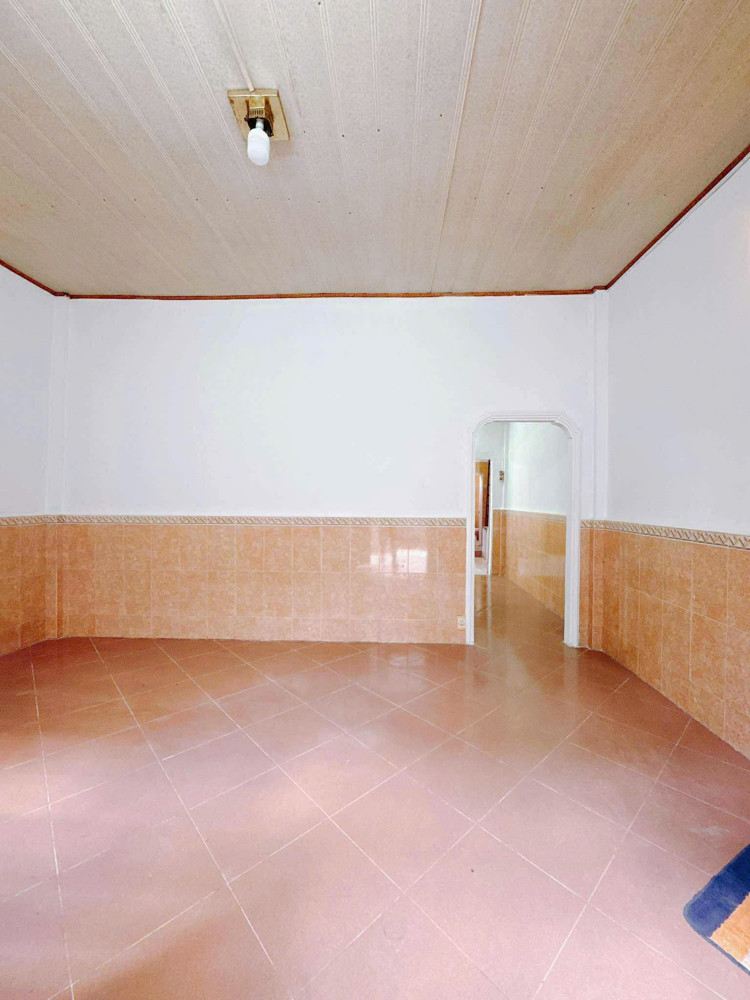 Bán Nhà Trung Tâm Q4 Ngang 10 X 12 Có 60 Triệu M2