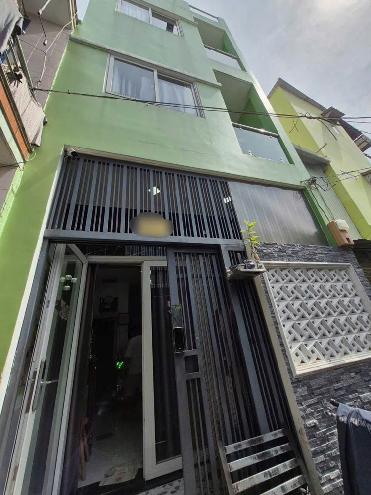 Bán Nhà Ngang 4 Dài 7 Nở Hâu Rộng Ngang 5.5Đúc 4 Tấm Đối Diện Q1 Có 4 Đ