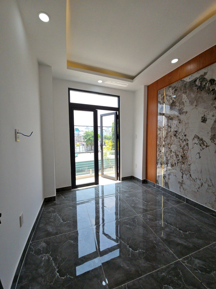 Bán Nhà Hẻm Xe Hơi Tới Nhà Trung Tâm Q4 Đối Diện Q1 Có 3 Đ