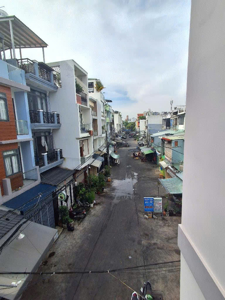 Bán Nhà Mặt Tiền Xe Tải Cạnh Q1 Có 3 Tê Q4 Đúc 3 Tấm