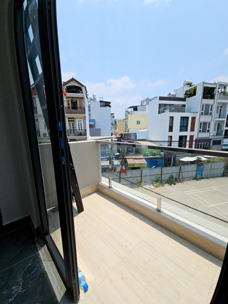 Bán Nhà Hẻm Xe Hơi Tới Nhà Trung Tâm Q4 Đối Diện Q1 Có 3 Đ