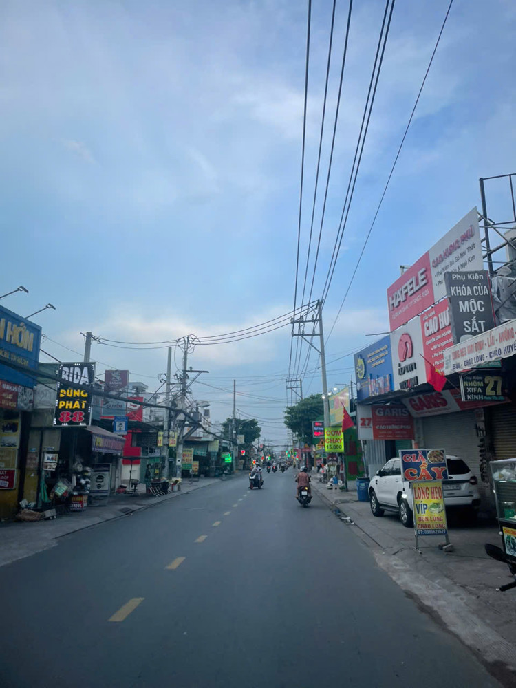 Bán Đất Mặt Tiền 25X100m Giá 70 Tỷ Đường Phan Văn Hớn