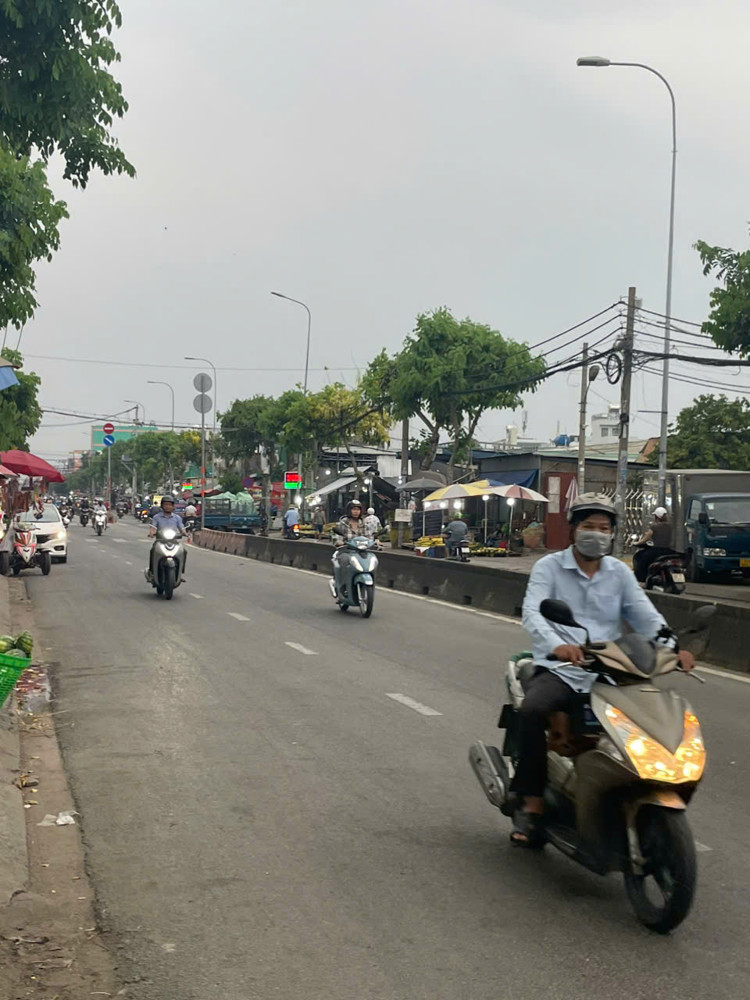 Bán Nhà Mặt Tiền 10X45m Giá 32 Tỷ Đường Nguyễn Thị Sóc