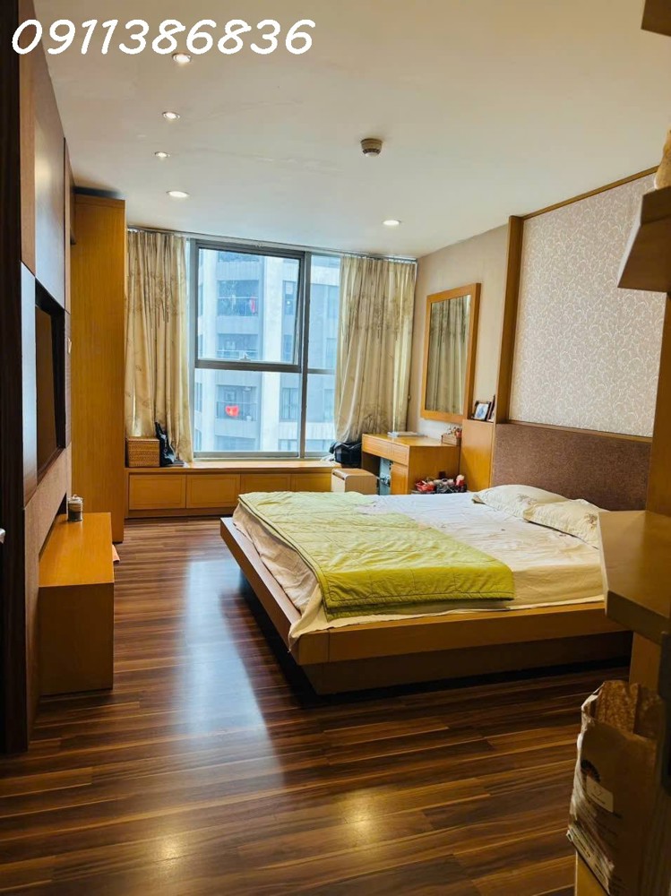 Thật Tiếc Nếu Ko Xem Căn Thăng Long Number One Khuất Duy Tiến 162M2 Nội Thất 5 Sao