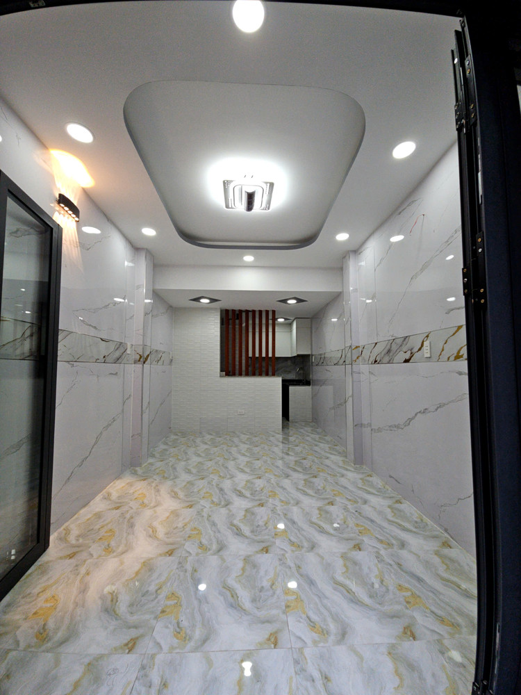 Bán Nhà Mặt Tiền Kinh Doanh Đối Diện Q1trung Tâm Q4 Xây Dựng Đúc 5 Tấm Chỉ 6 Đ