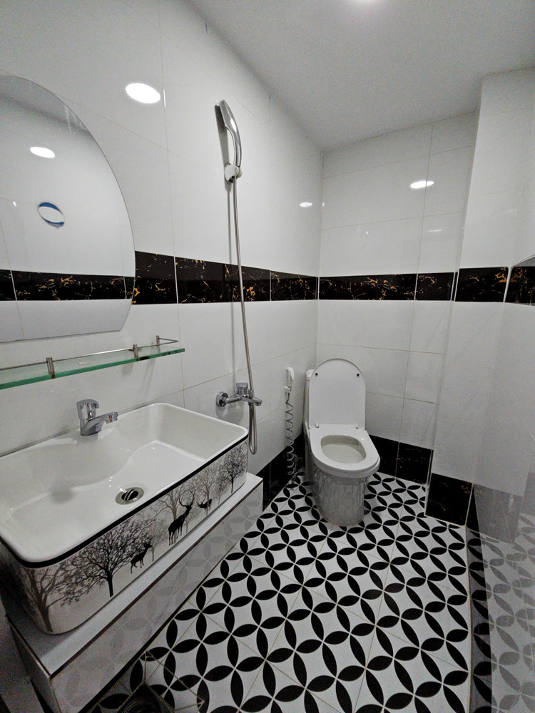 Bán Nhà Mặt Tiền Kinh Doanh Đối Diện Q1trung Tâm Q4 Xây Dựng Đúc 5 Tấm Chỉ 6 Đ