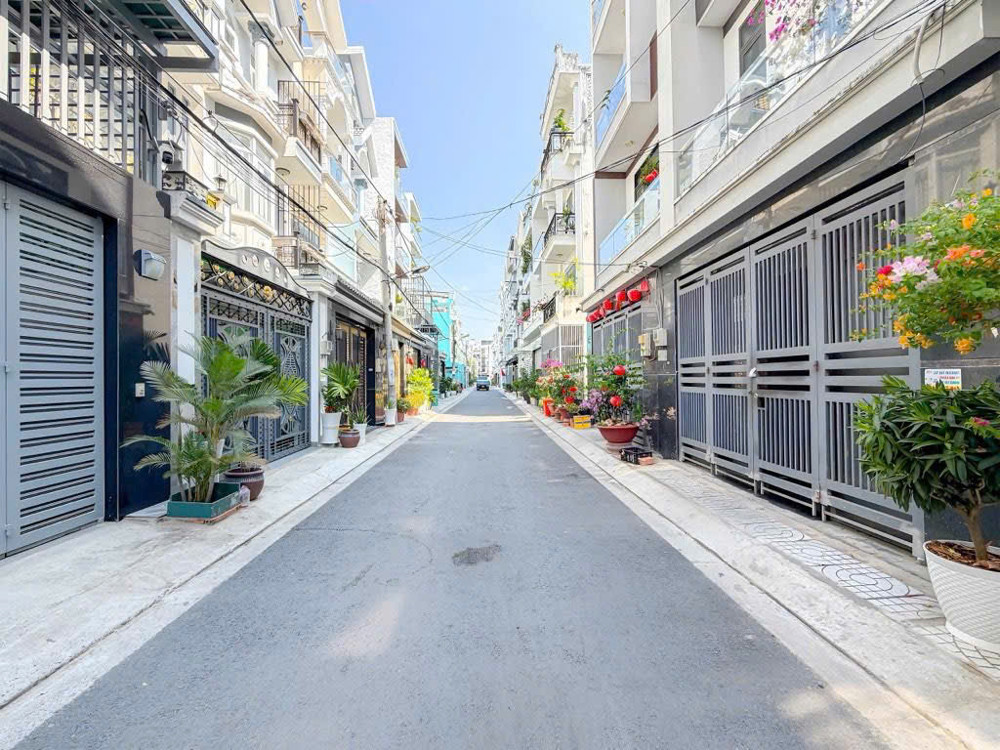 Giá 7.1 Tỷ- Nhà 4 Tầng- Gần Phú Mỹ Hưng- Huỳnh Thị Đồng- Hxh 6M- Dt 4.6 X 12 - 2 Lầu- 4Pn- Hoàn