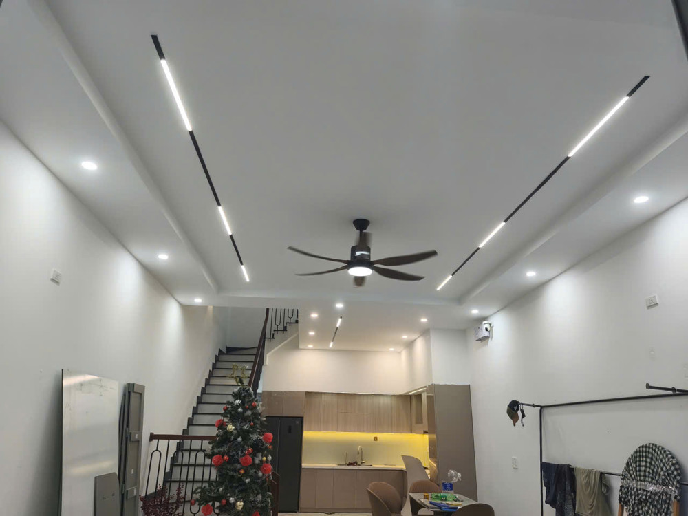 ► Mt Đường 10.5M Bùi Tấn Diên, 3 Tầng Mới, Full Nội Thất, Dòng Tiền 28Tr/th, Kd Cực Tốt 8.X Tỷ