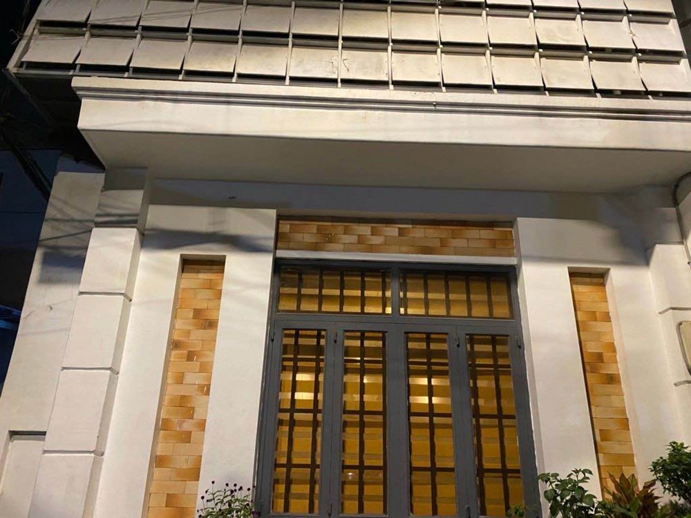 Nhà Đẹp - Ngay Vincom Phan Văn Trị - 60M2 - Ngang 6.4M Bề Thế - Hẻm 3G Thông - Chính Chủ 1 Đời 