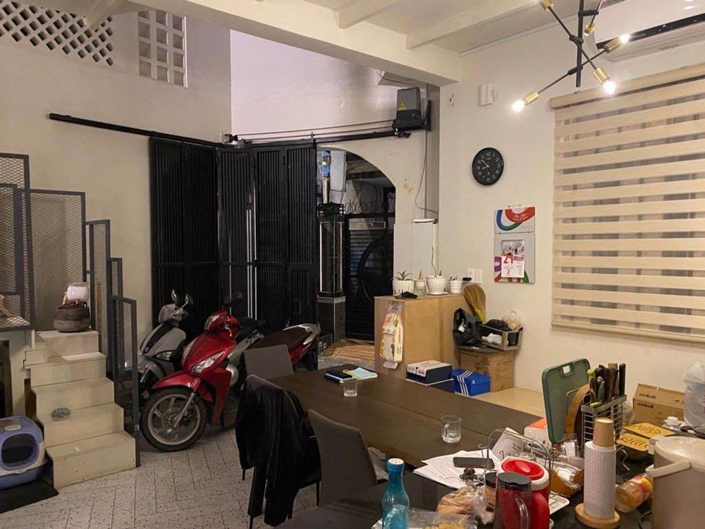 Nhà Đẹp - Ngay Vincom Phan Văn Trị - 60M2 - Ngang 6.4M Bề Thế - Hẻm 3G Thông - Chính Chủ 1 Đời 