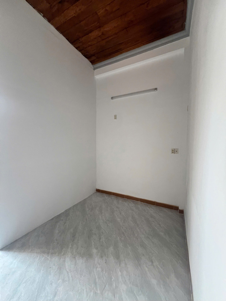 Bán Nhà 2 Tầng Hẻm Rộng Đường Ngô Mây.mã Số: #Nr5551