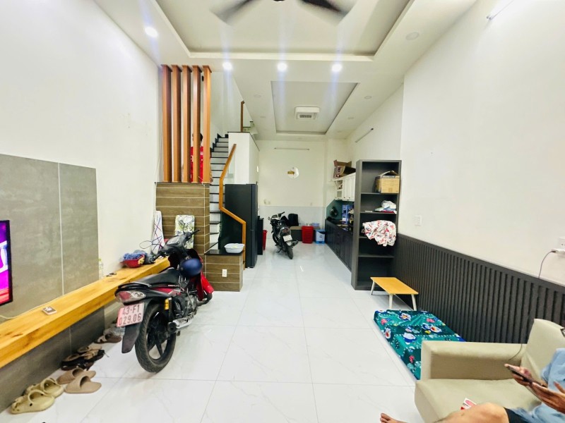 Bán Nhà Đường Lã Xuân Oai, Q9, Thủ Đức, Tp Hcm. Dt 50M2, 4 Tầng, Sổ Hồng. Giá 6.55 Tỷ 