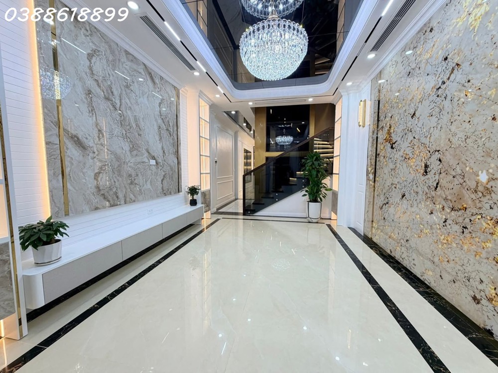 Bán Siêu Phẩm Hoàng Quốc Việt - 55M2 - 6 Tầng - Thang Máy - Giá 25.8 Tỷ