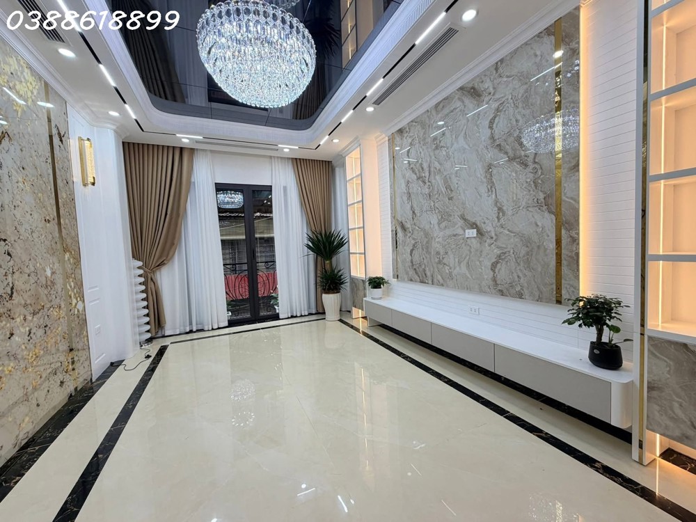 Bán Siêu Phẩm Hoàng Quốc Việt - 55M2 - 6 Tầng - Thang Máy - Giá 25.8 Tỷ