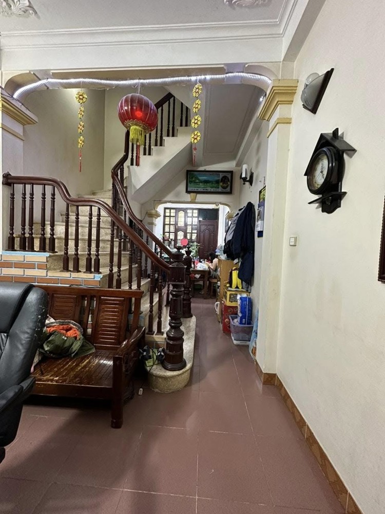 Bán Nhà Vũ Xuân Thiều - 3 Tầng 3 Ngủ 40 M2 - 3 Bước Ô Tô Tránh - 5 Tỷ