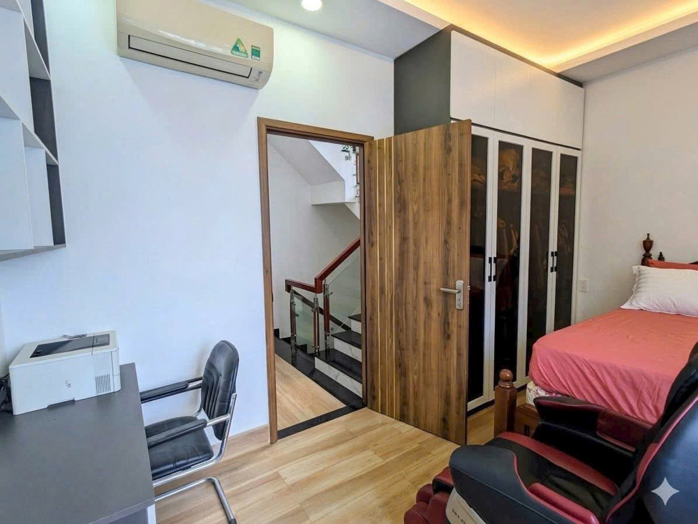 Bán Nhà Mới Đẹp Góc 2 Mặt Tiền Đường Huỳnh Tấn Phát, Quận 7 - 5Tỷ8