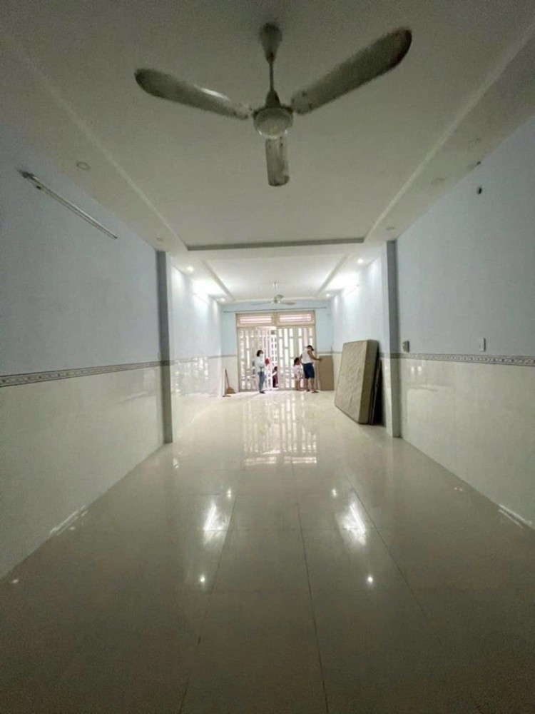 Bán Nhà Rẻ Và Đẹp Ngay Trung Tâm Trung Chánh,Hóc Môn