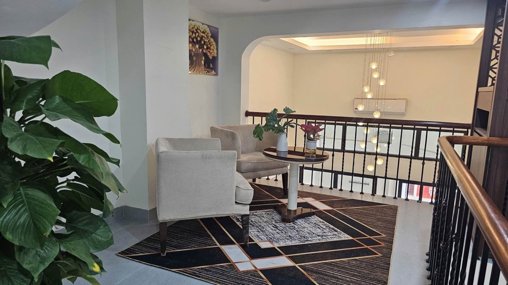 Nhà Tây Hồ – Lạc Long Quân – Lô Góc 2 Mặt Thoáng – Ngõ Thông – Khu Đáng Sống - Giá 10.5 Tỷ