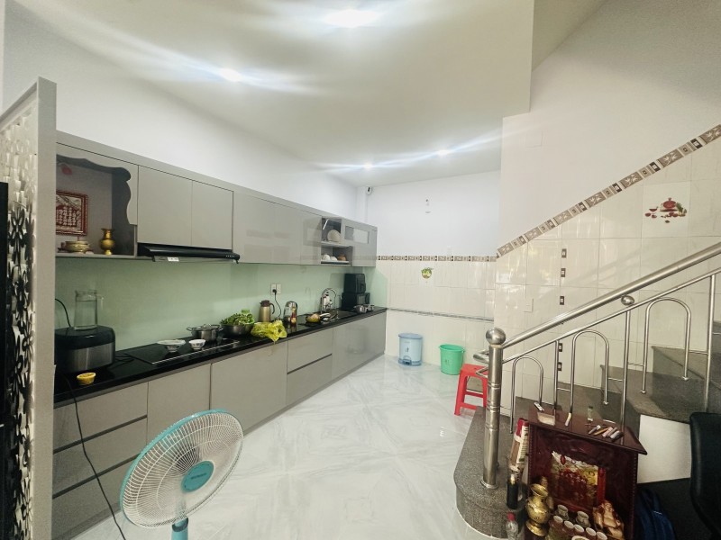 Bán Nhà Mặt Tiền Đường 179 Tân Phú Thủ Đức - 56M2 - 3 Tầng - Nở Hậu Tài Lộc - 8 Tỷ