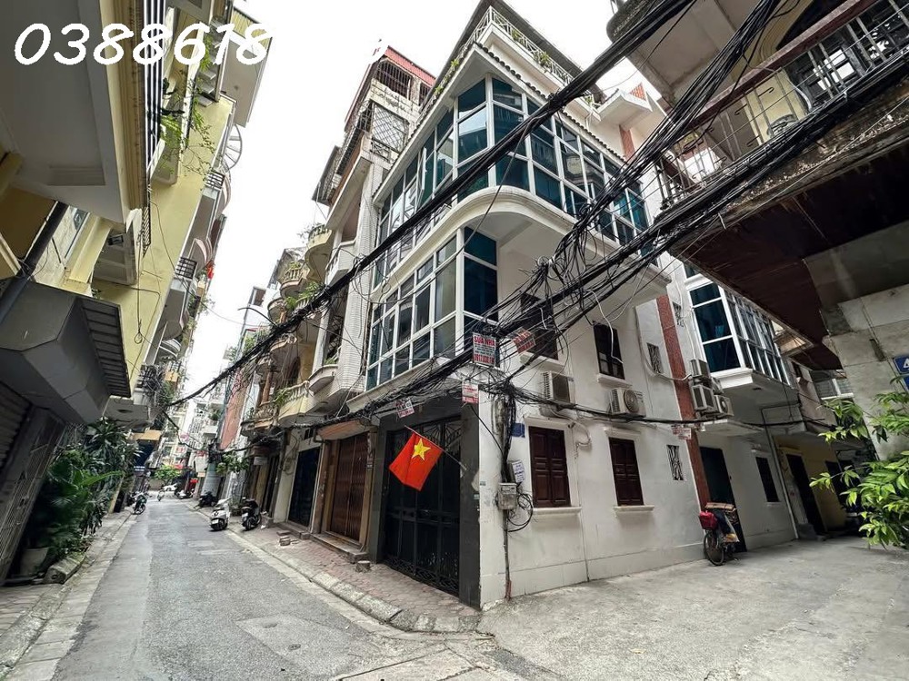 Bán Nhà Phân Lô Huỳnh Thúc Kháng - 45M2 - Lô Góc - Ô Tô - Giá 18 Tỷ