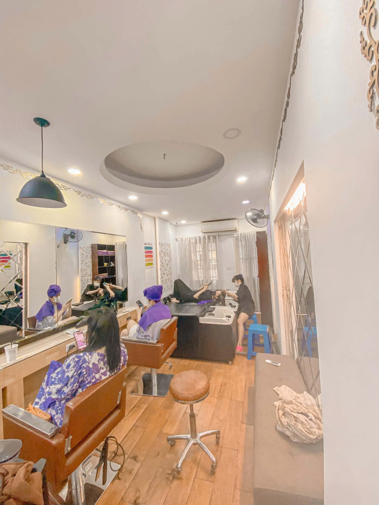 Sang Nhượng Salon Tóc – 83 Ngõ Thái Thịnh 1 – Đang Hoạt Động Ổn Định