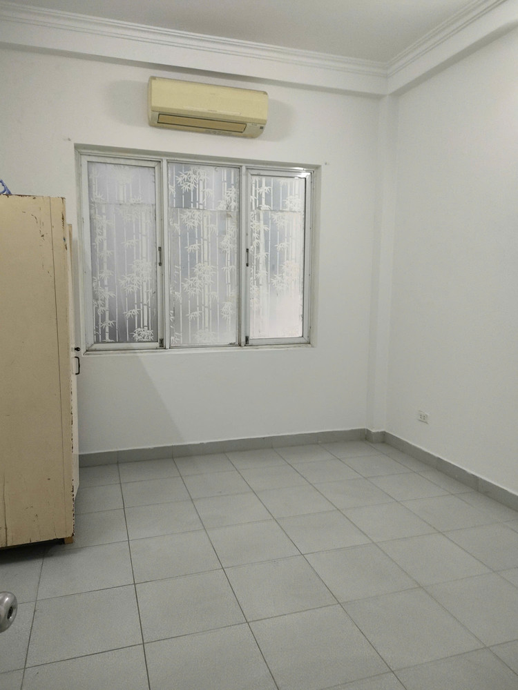 Bán Gấp Giá Rẻ Căn Hộ Tập Thể, Ô Tô, Kinh Doanh Nhỏ Giải Phóng 11M/50m, Tầng1, Mặt Tiền 3.4M, 2.25