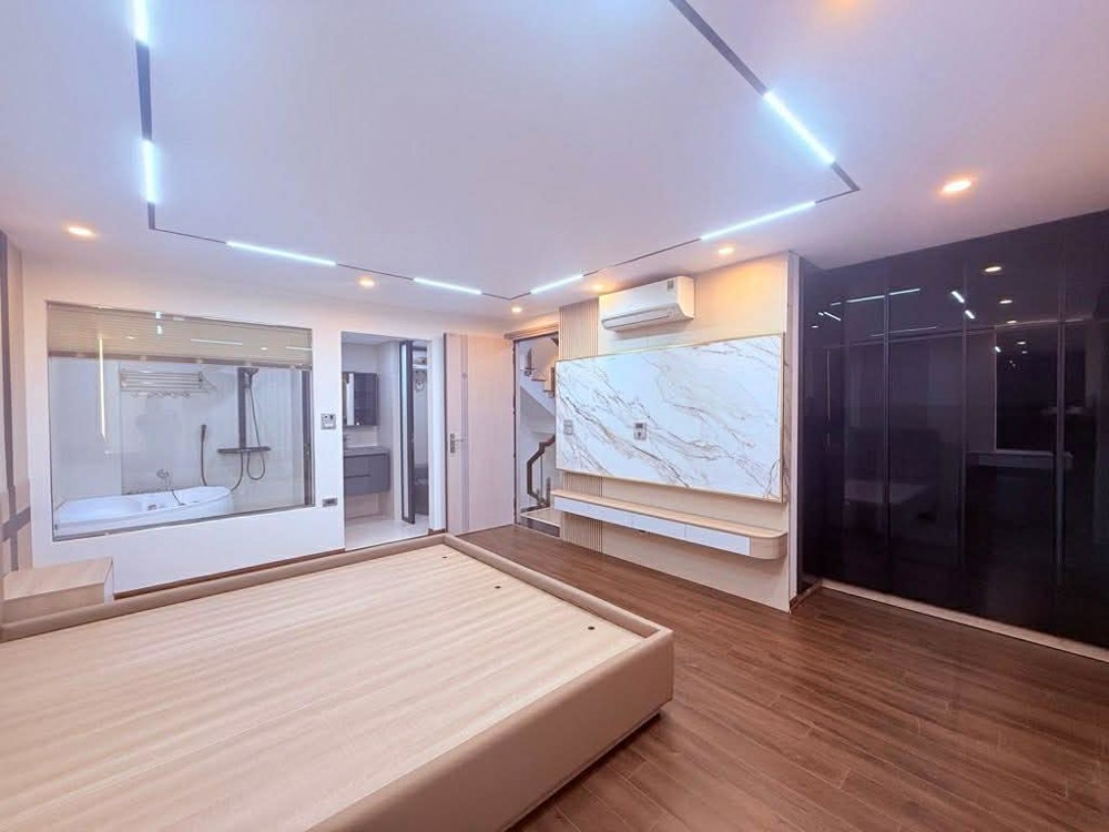 Nhà Đẹp Hồng Tiến, 50M X 8 Tầng, Mt 5.5M, Full Nội Thất, Ôtô Vào Nhà