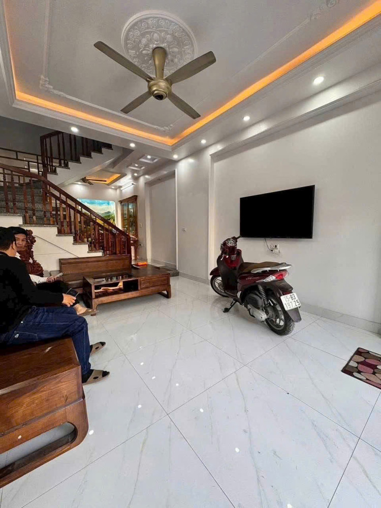 Bán Nhà Trung Hành - 50M 4 Tầng - Đẹp Như Mới - Gần Chợ Đằng Lâm